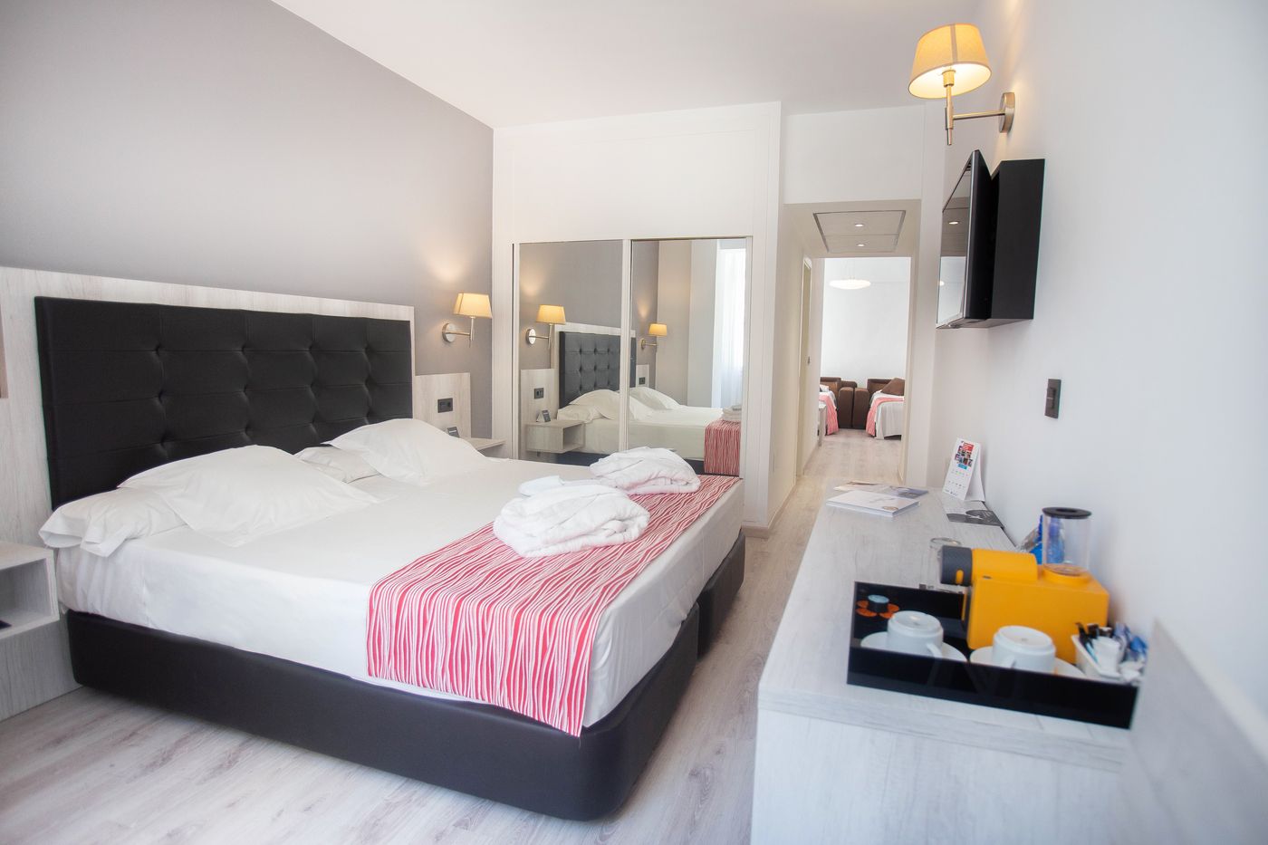 Soho-Bah--a-M--laga-Room-26