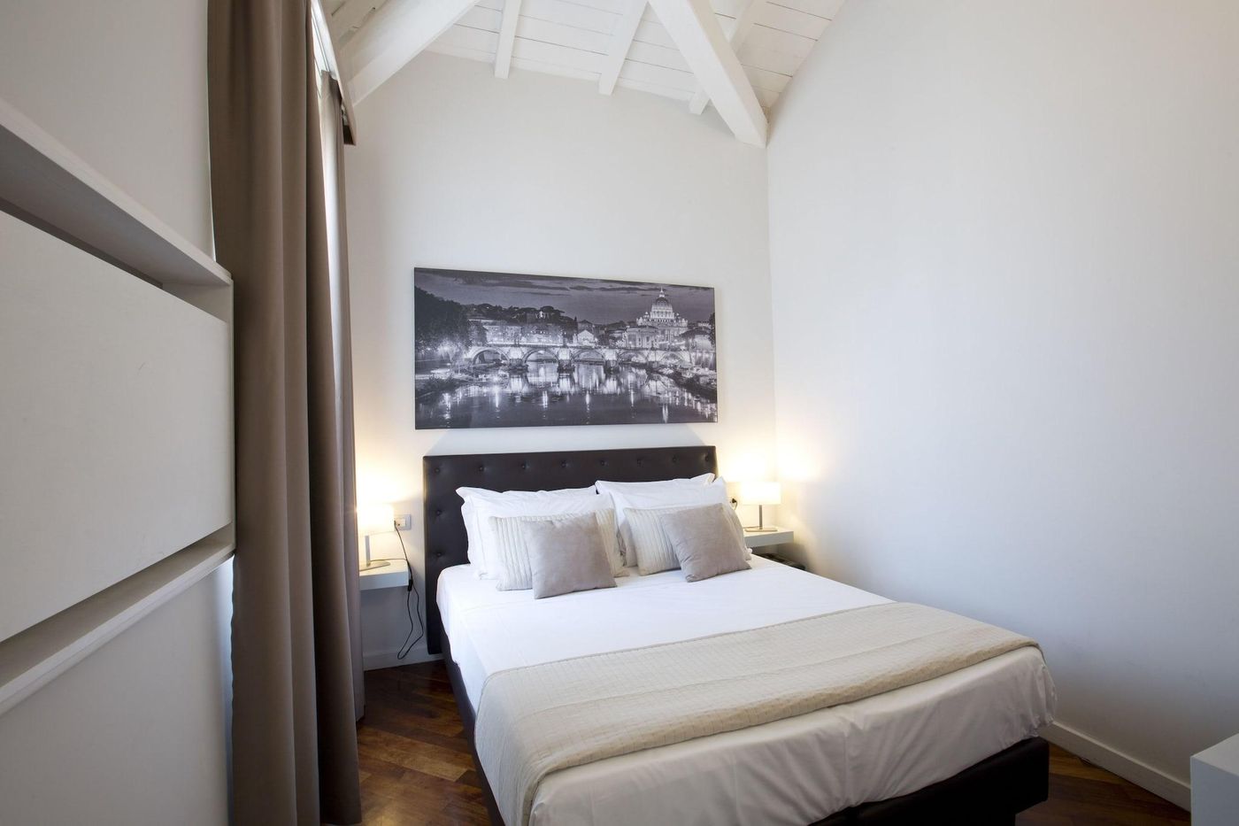 Relais-Arco-Della-Pace-Room-10