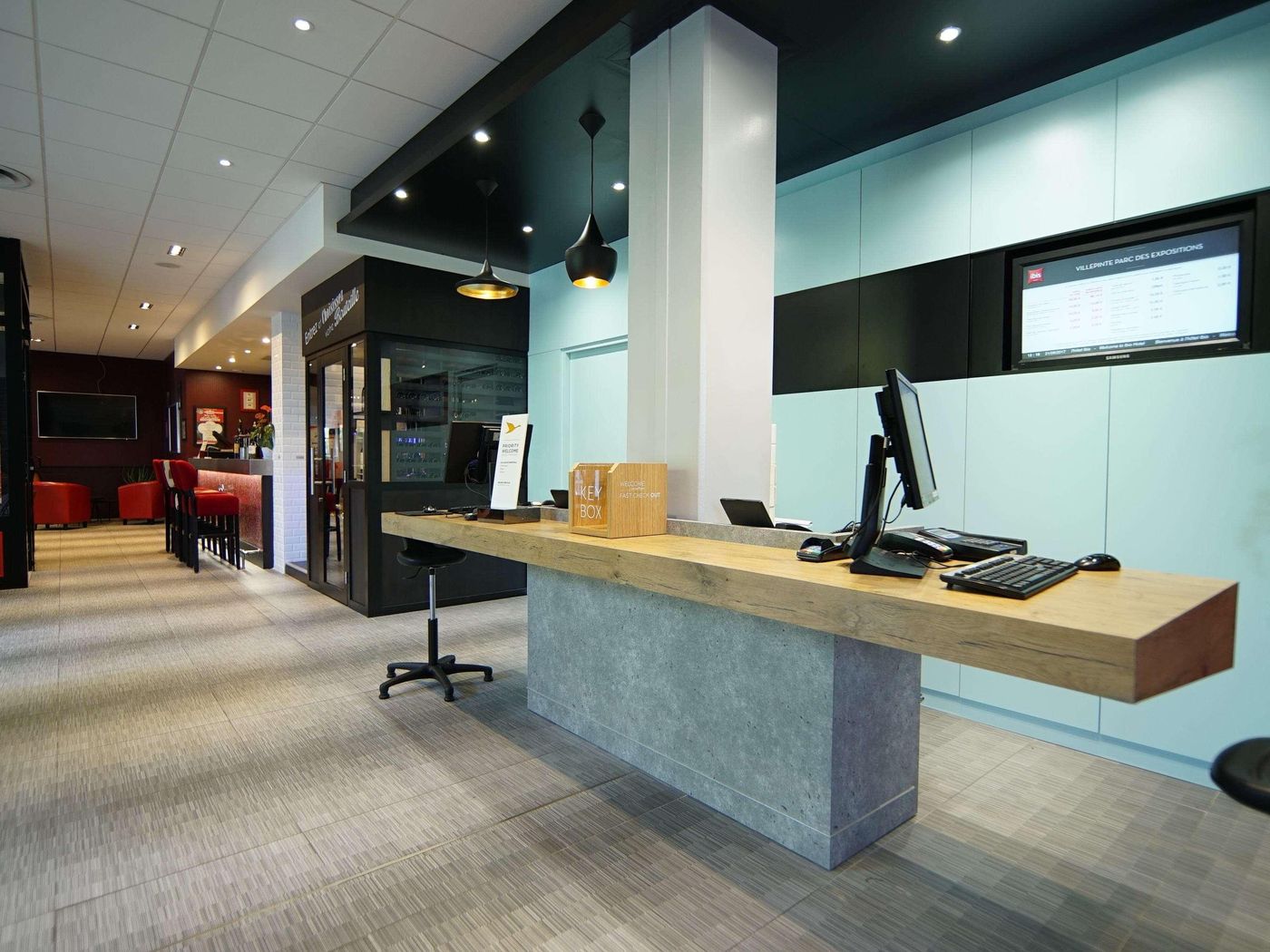 ibis-Villepinte-Parc-Expos-Lobby-1