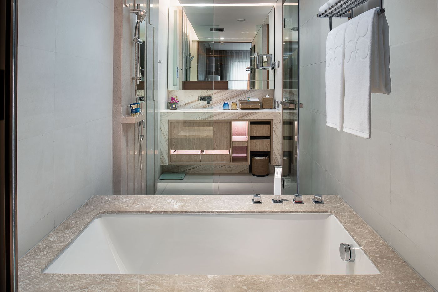 Hotel-Nikko-Bangkok-Room-41