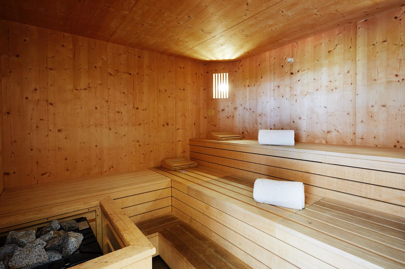 Grupotel-Macarella-Suites---Spa-Sports-and-Entertainment-26