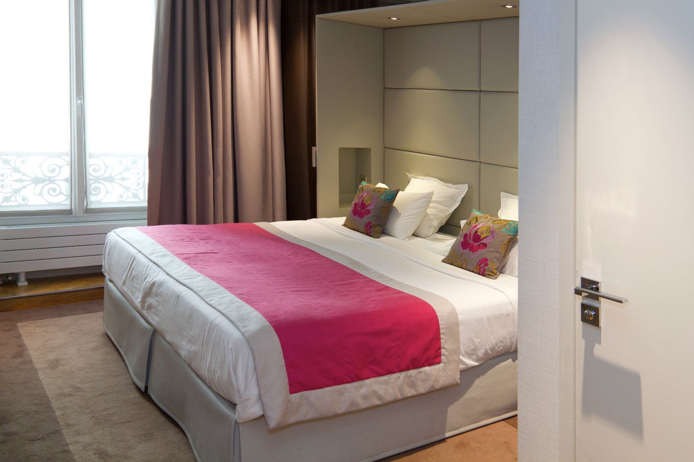 Tourisme-Avenue-Room-18