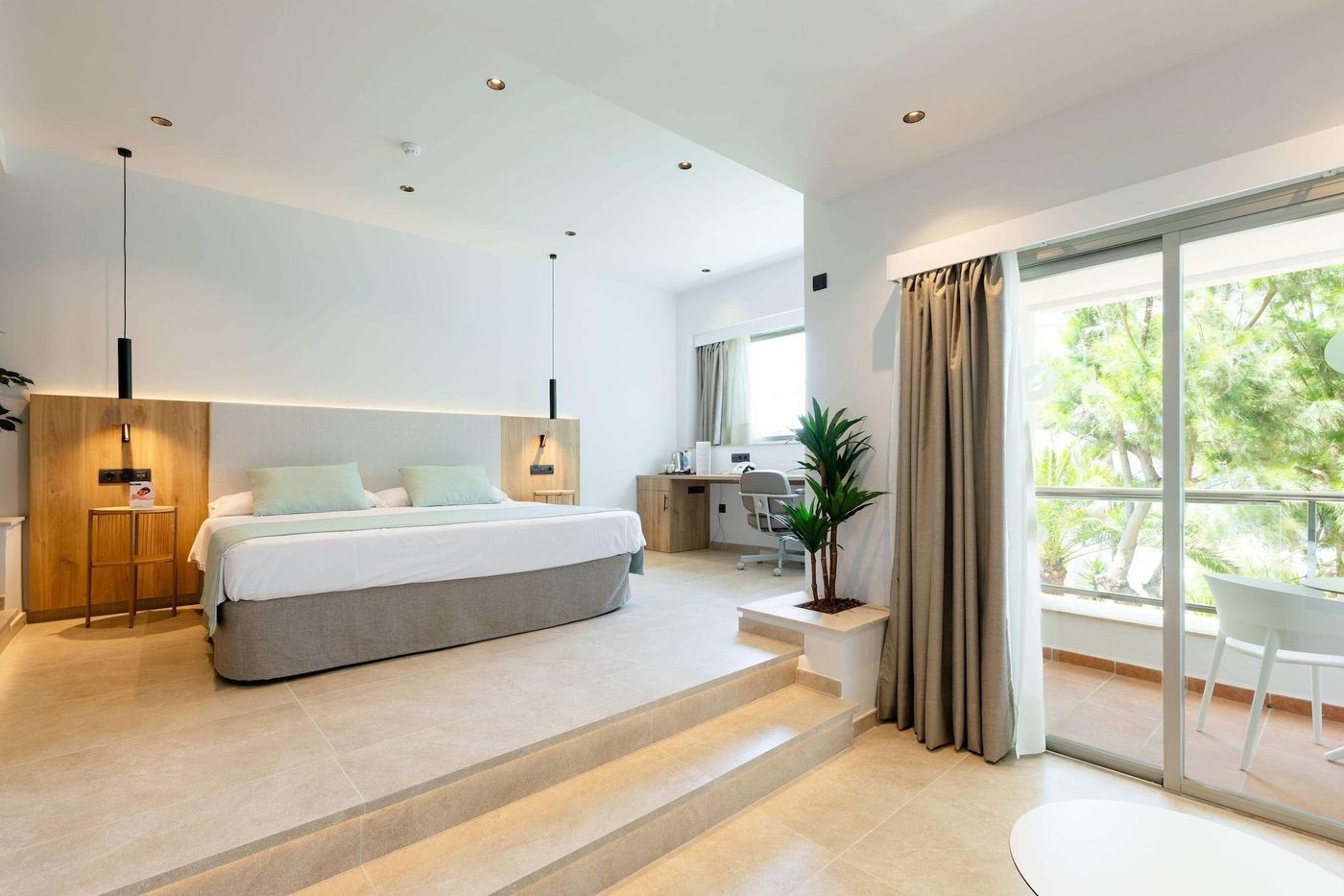 THB-Los-Molinos-Class-Room-28