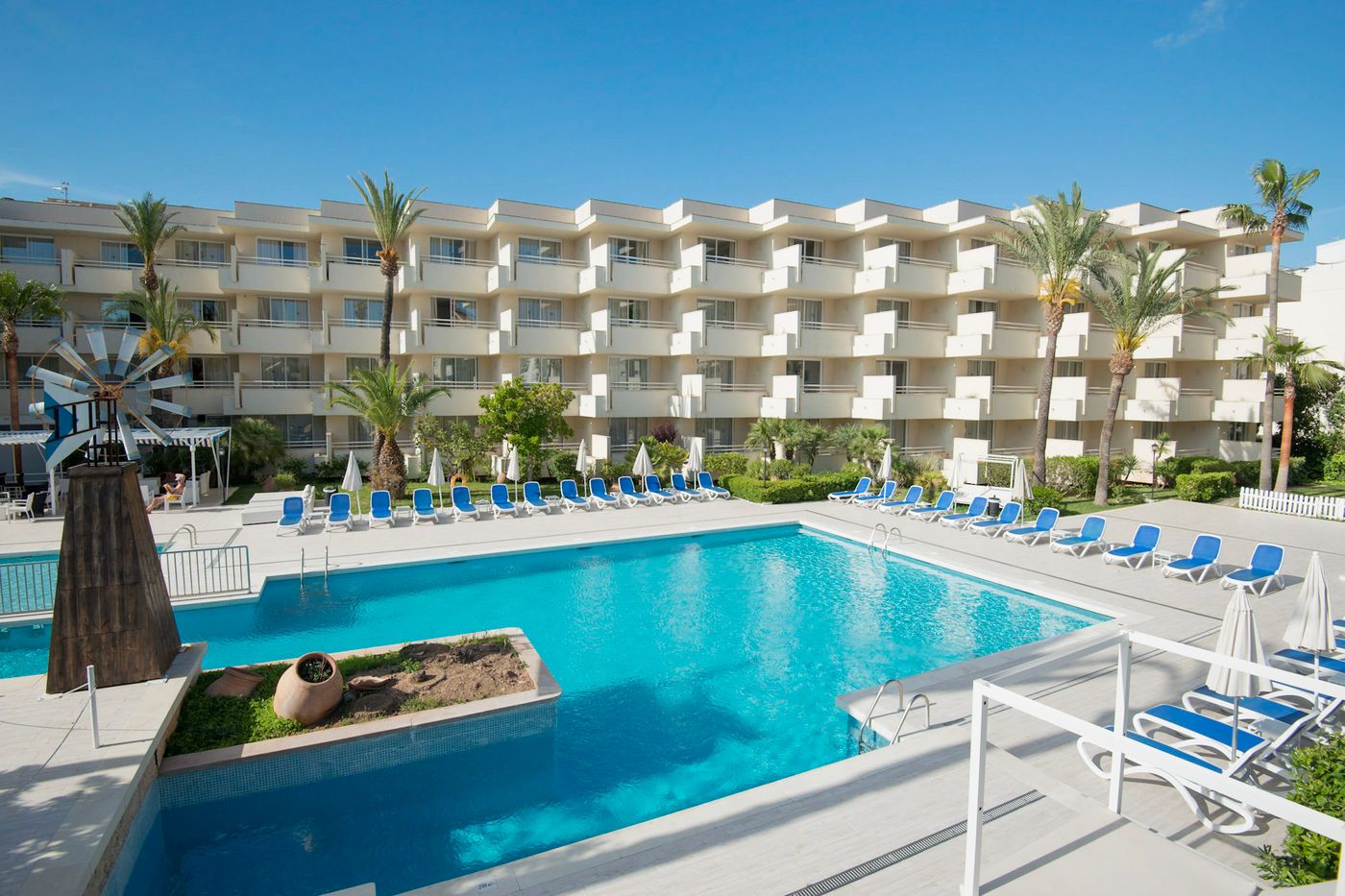 Globales Cala Bona Suites