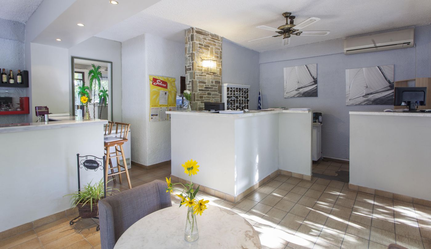 Potidea-Golden-Beach-Lobby-28