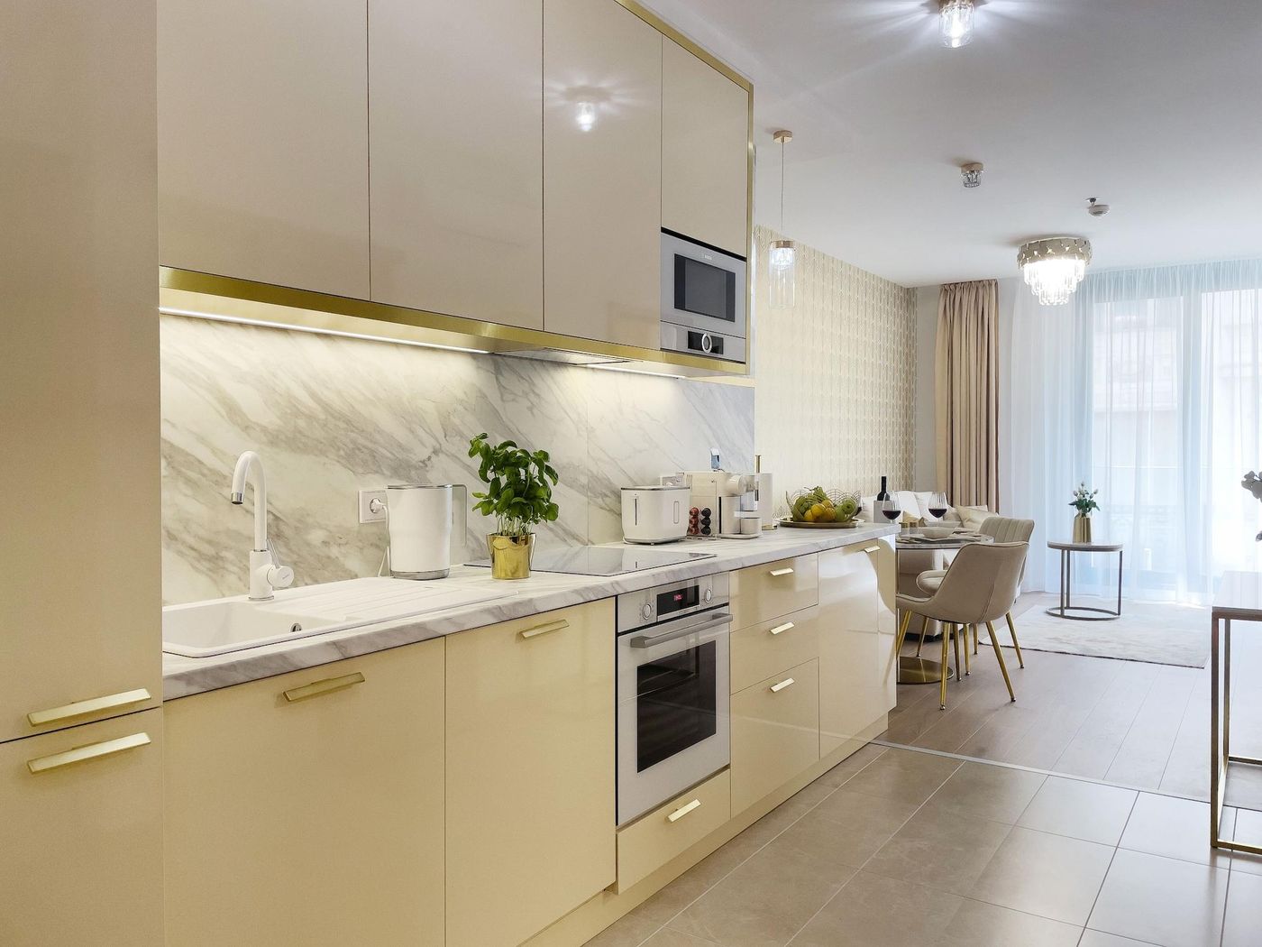 Hotel-Emerald---Suites-Room-51