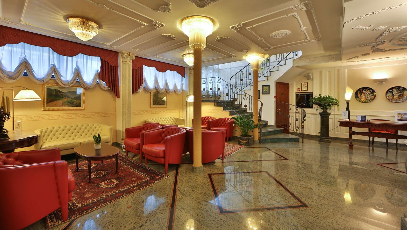 Hotel-Plaza-Lobby-13