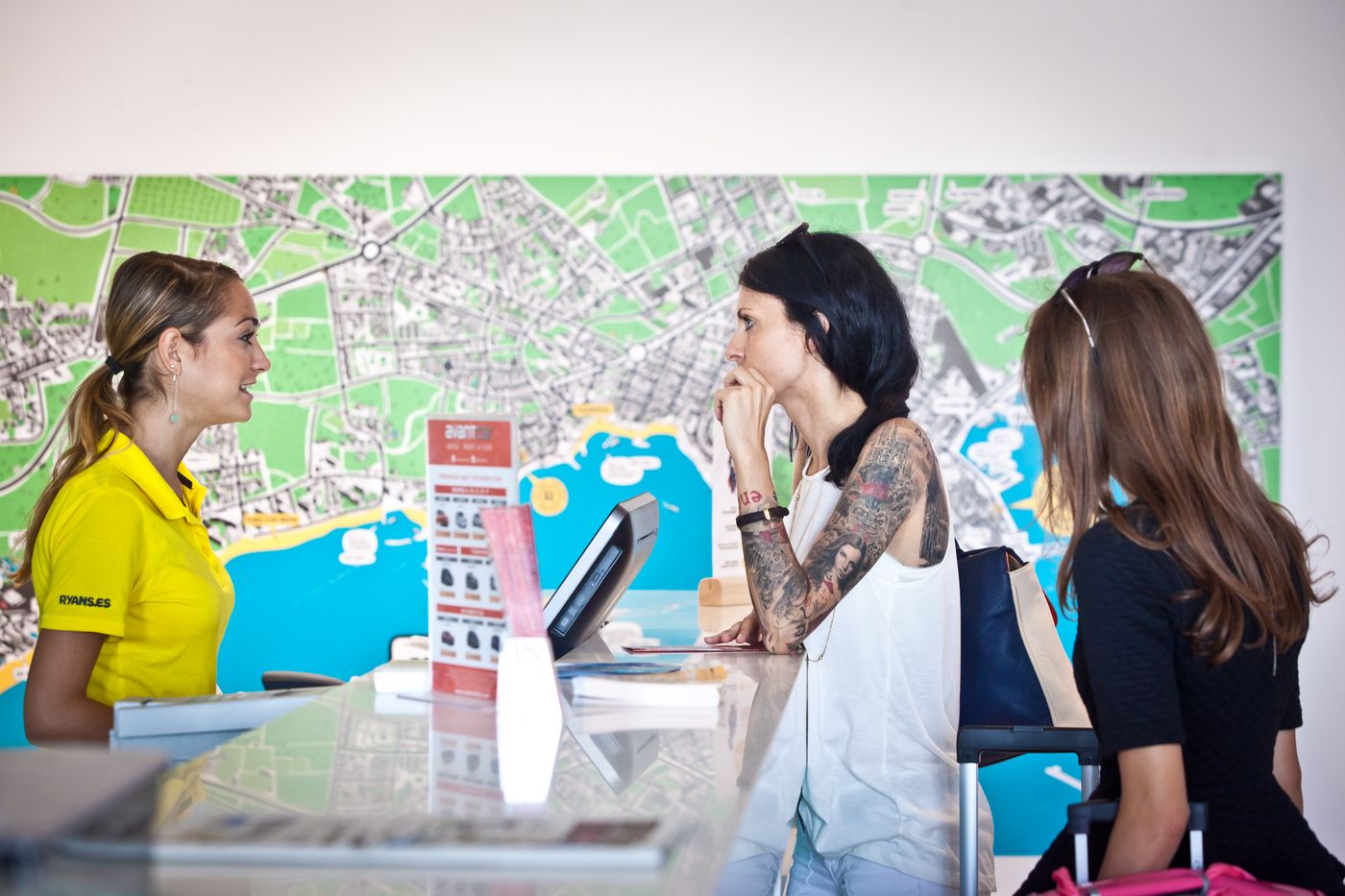 Hotel-Ryans-La-Marina-Lobby-58