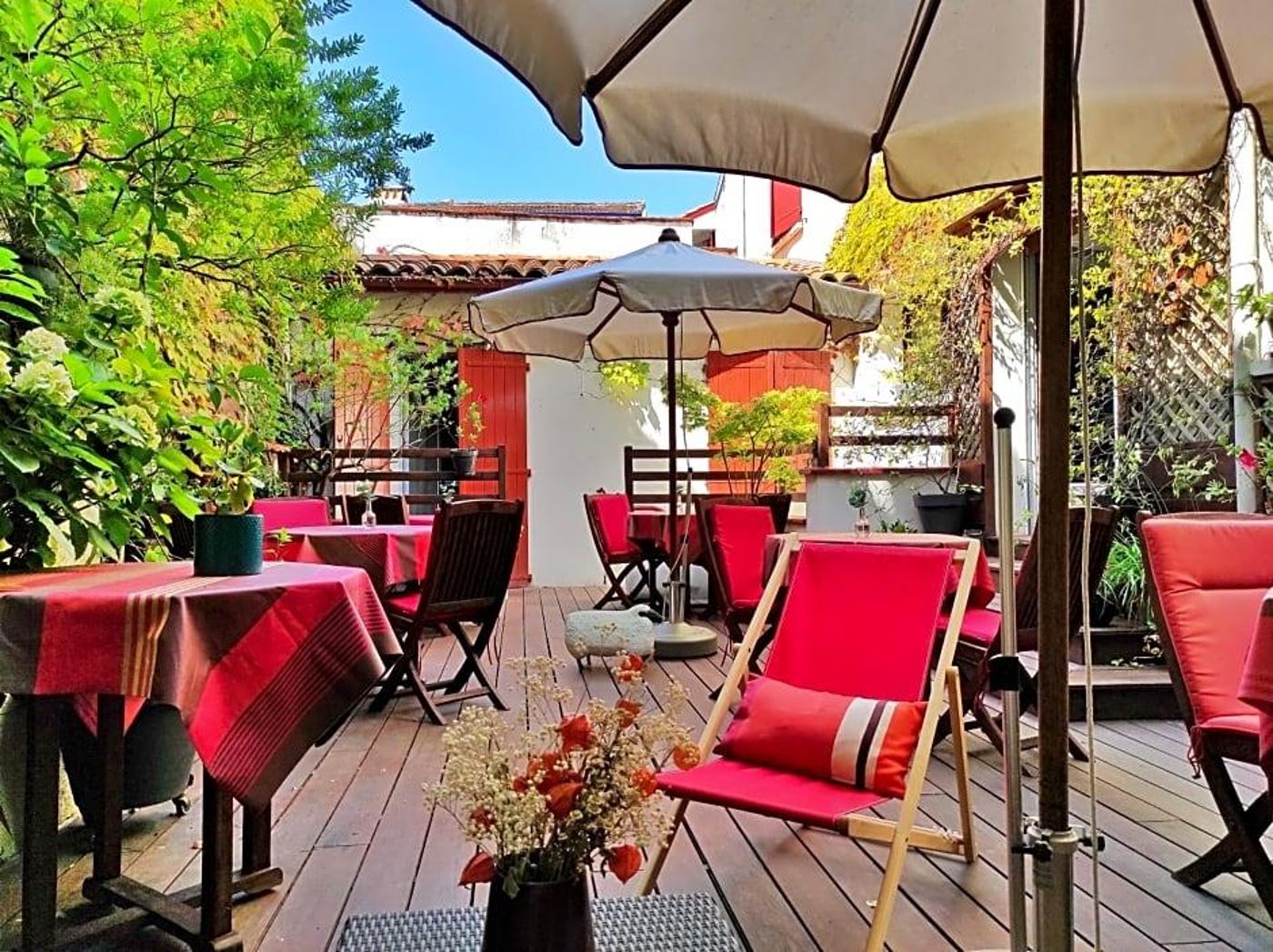 Hotel La Marisa Grande Plage-France-SAINT JEAN DE LUZ-General view-10