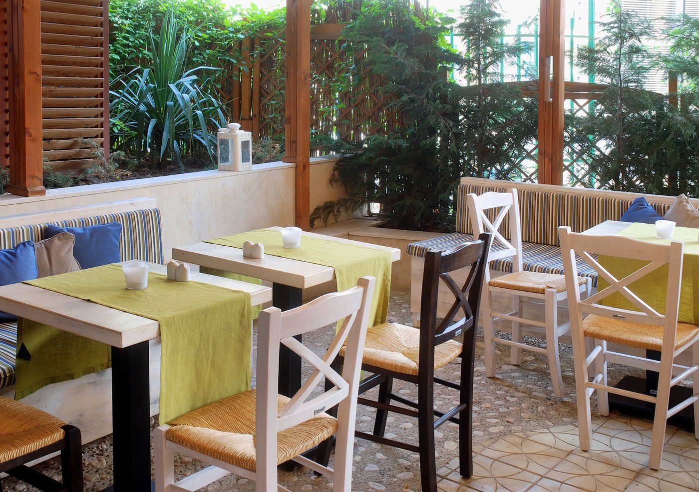 Primasol-Sunlight-Sunrise-Restaurant-39