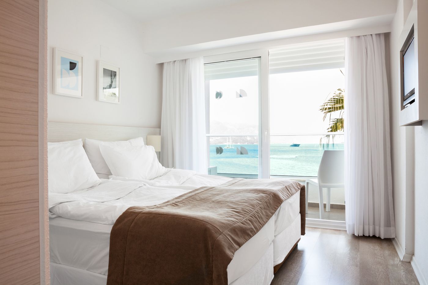 The Beachfront Hotel - Adult Only