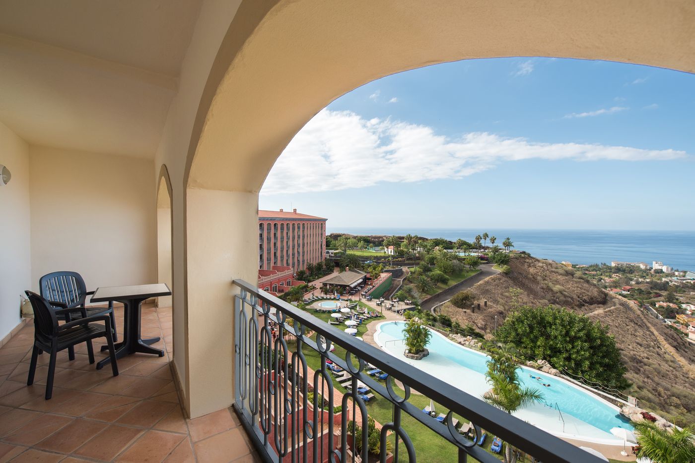 Hotel-Las-Aguilas-Tenerife-Affiliated-by-Melia-Room-13