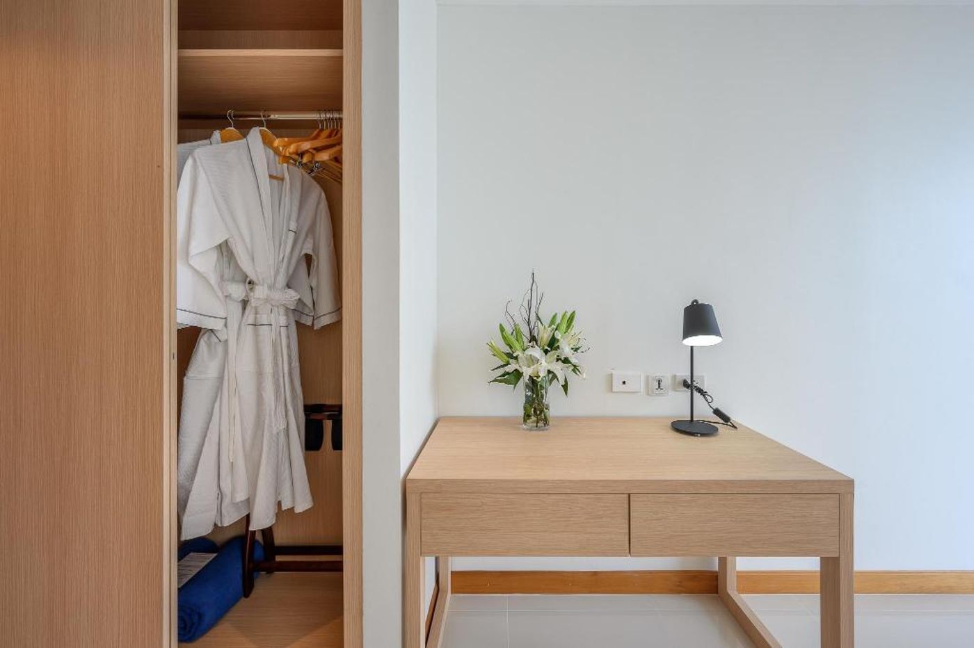 The-Beachfront-Hotel-Phuket-Room-47