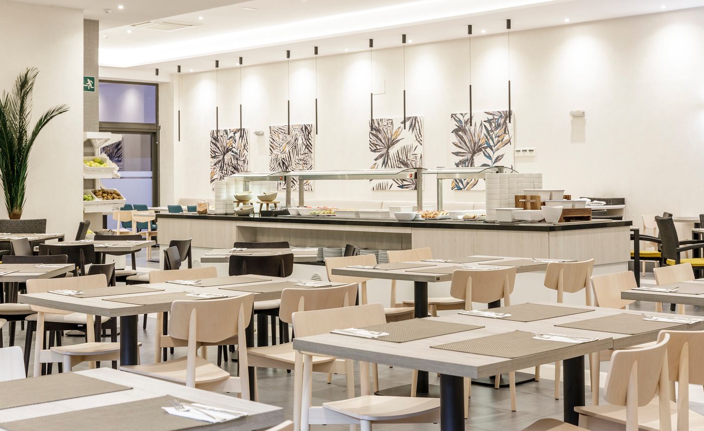 Ilunion-Tartessus-Sancti-Petri-Restaurant-46