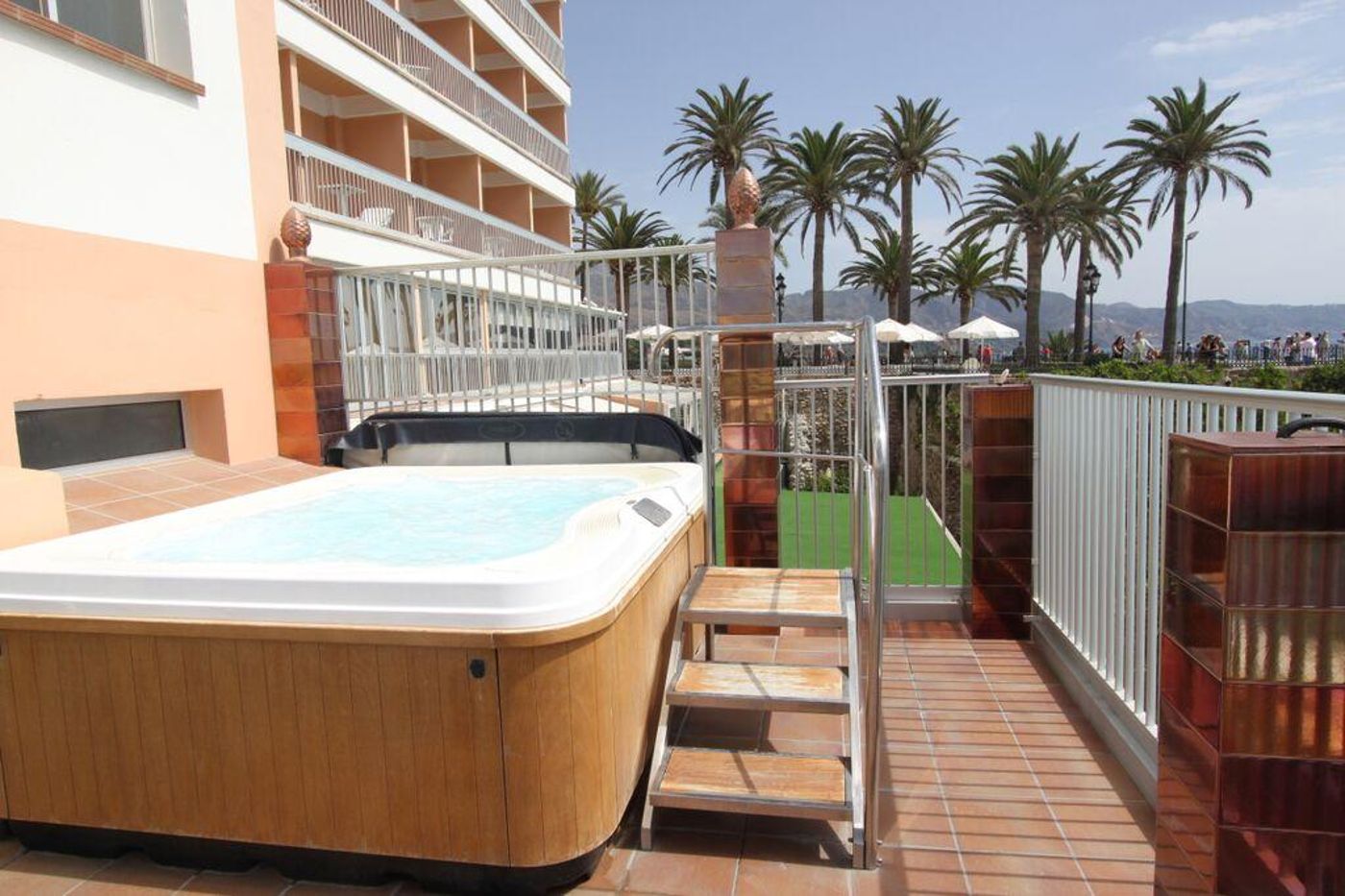 Balcon-de-Europa-Sports-and-Entertainment-9