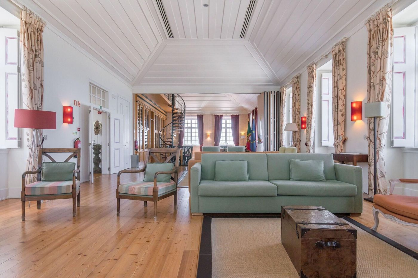 Casa-do-Medico-de-S--Rafael-Lobby-13