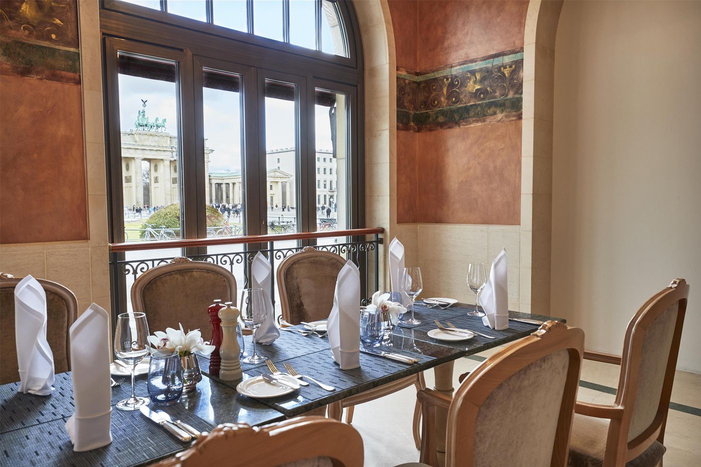 Adlon-Kempinski-Berlin-Restaurant-28