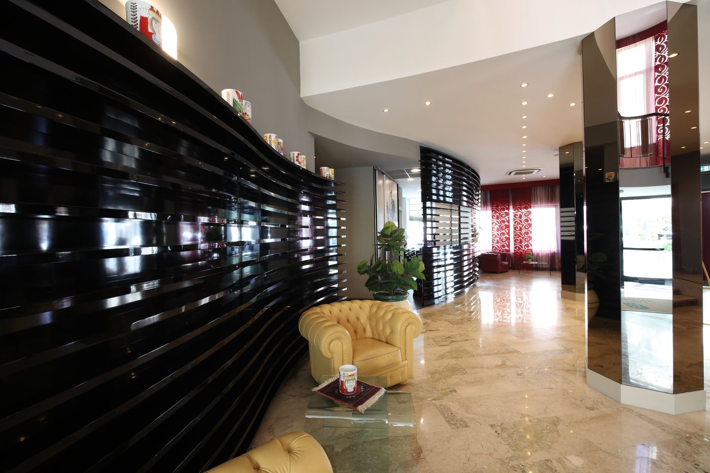 Grande-Albergo-Maugeri-Lobby-38