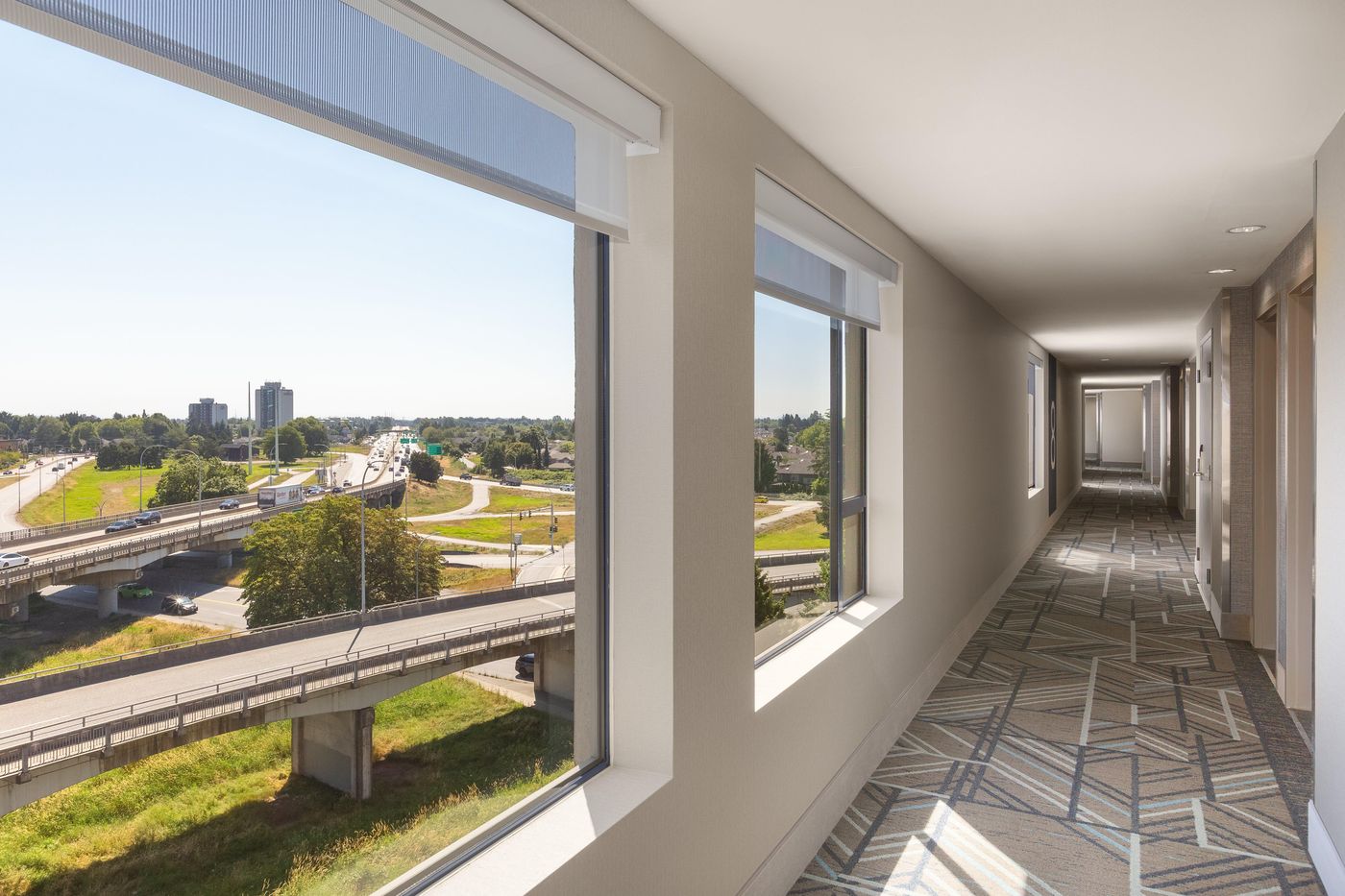 Holiday-Inn-Express-Vancouver-Airport-Richmond-Lobby-4