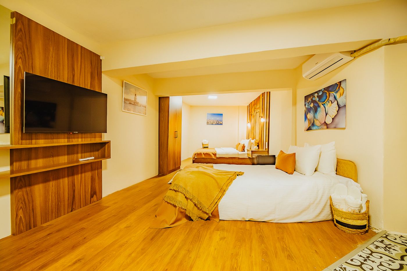 Ali-Khan-Hotel-Room-25