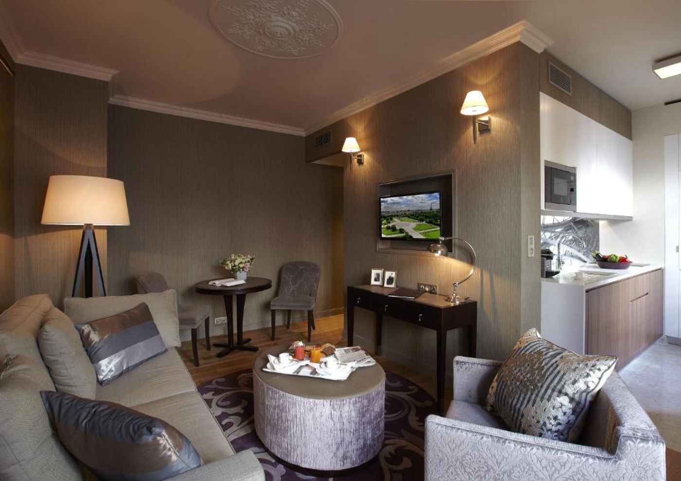 La-Clef-Louvre-Paris-by-The-Crest-Collection-Room-16