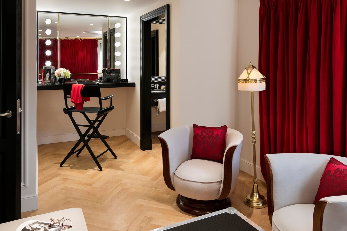 Hotel-Barriere-Le-Fouquets-Paris-Room-74