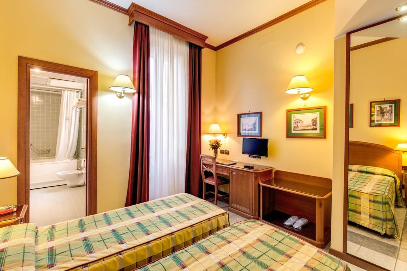 Hotel-Milani-Room-13