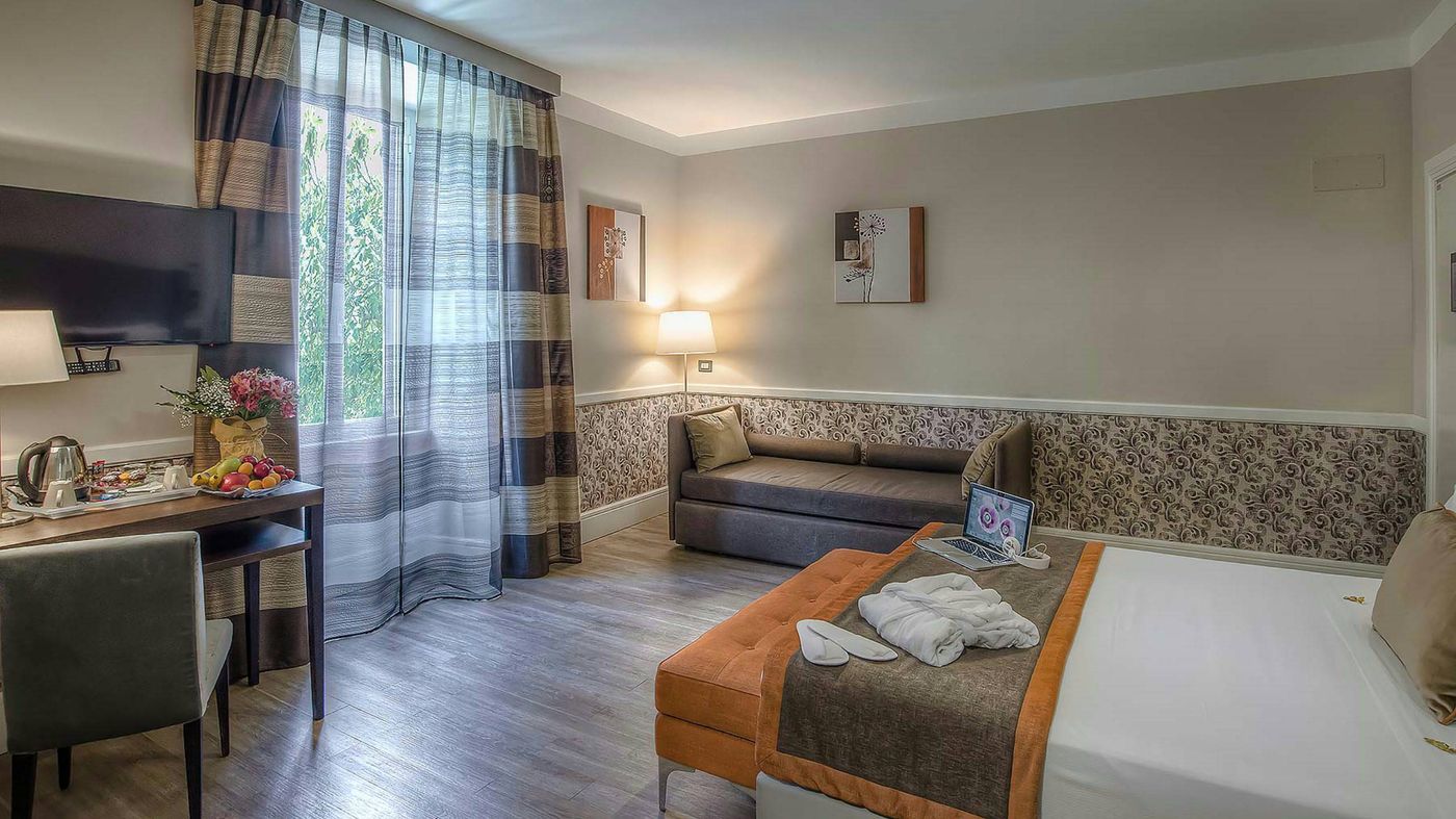 Fragance St Peter Hotel