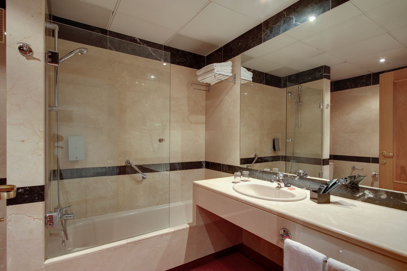 Rafaelhoteles-Ventas-Room-31