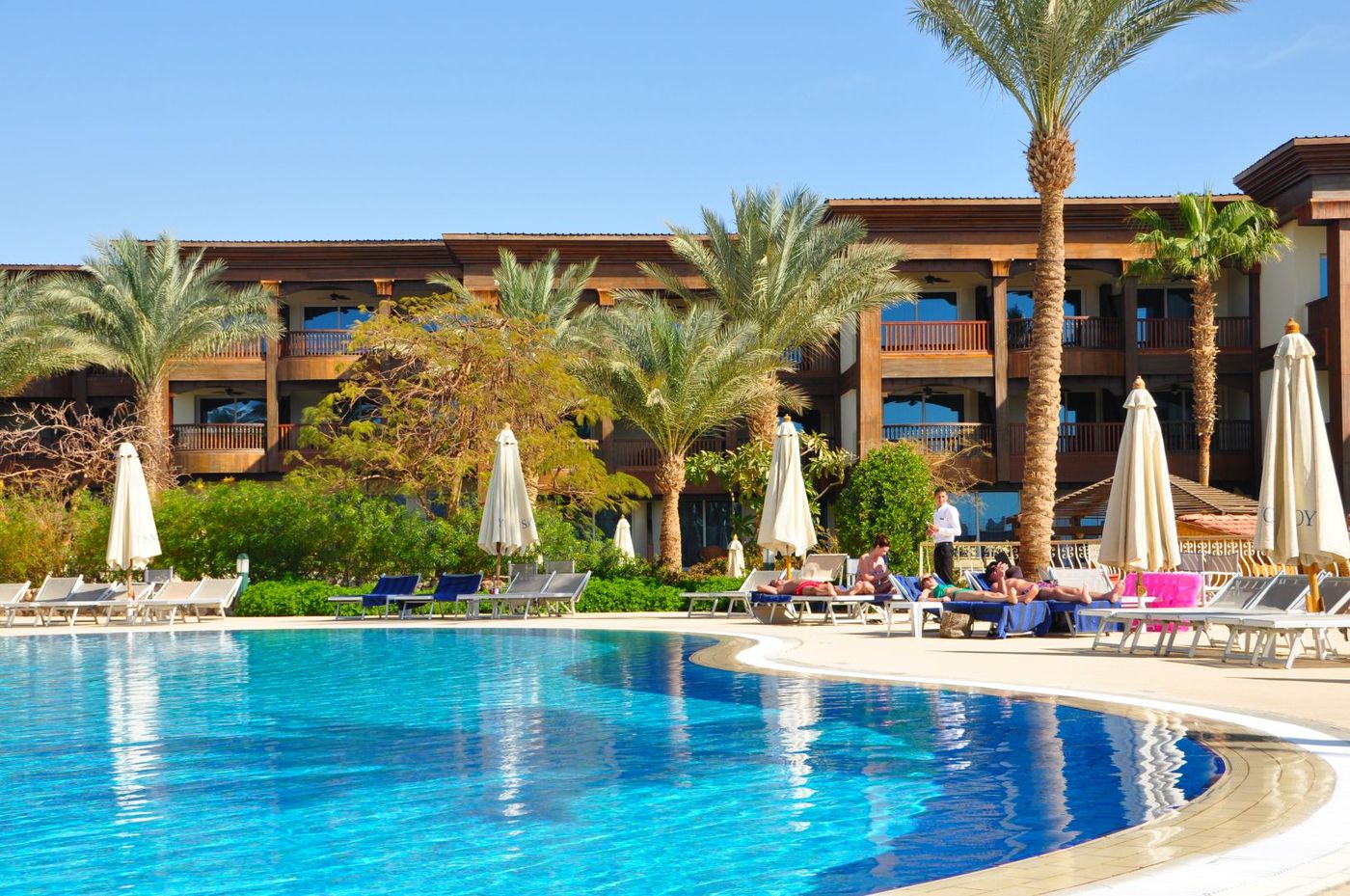 The-Royal-Savoy-Sharm-El-Sheikh-Pool-1