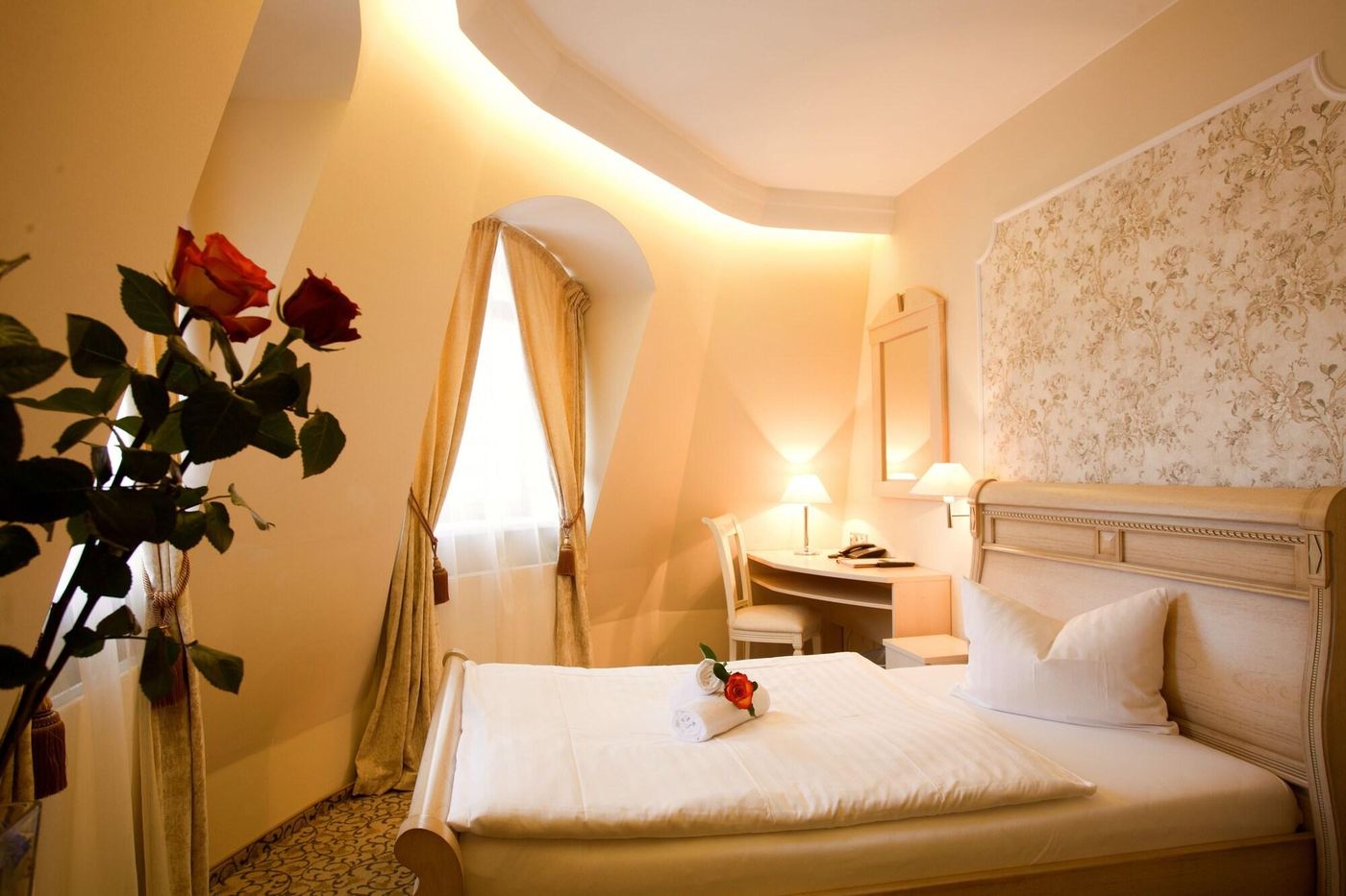 Hotel Ambiente Wellness & Spa   Karlovy Vary-Czech Republic-KARLOVY VARY-Room-9