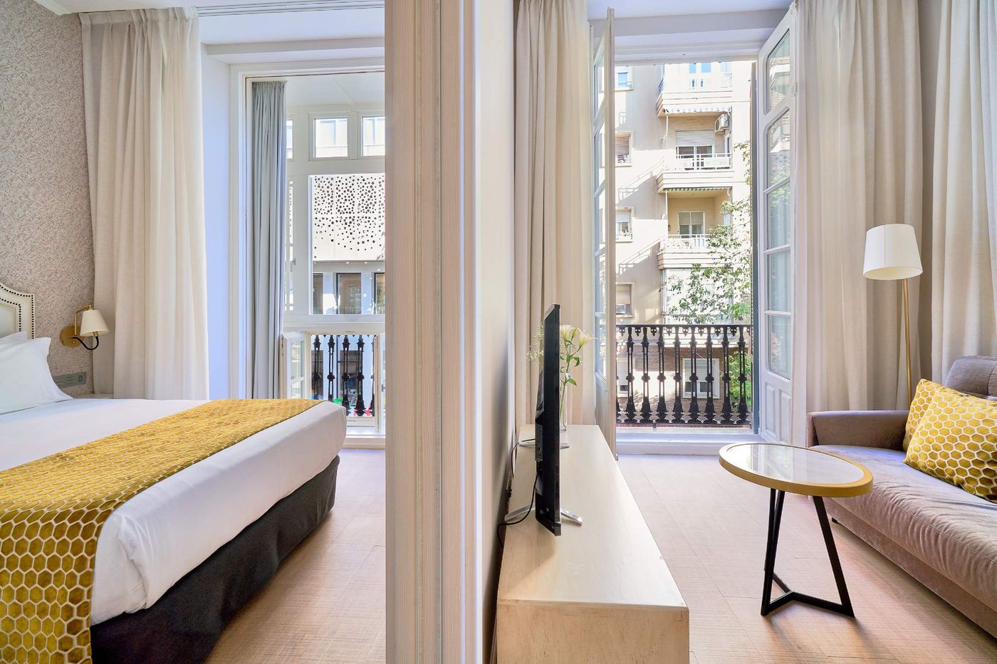 Tandem-Soho-Suites-Room-10