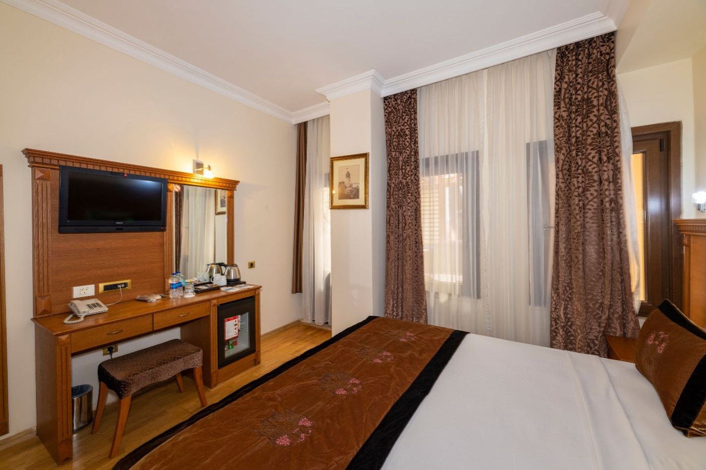 The-Byzantium-Hotel---Suites-Room-29