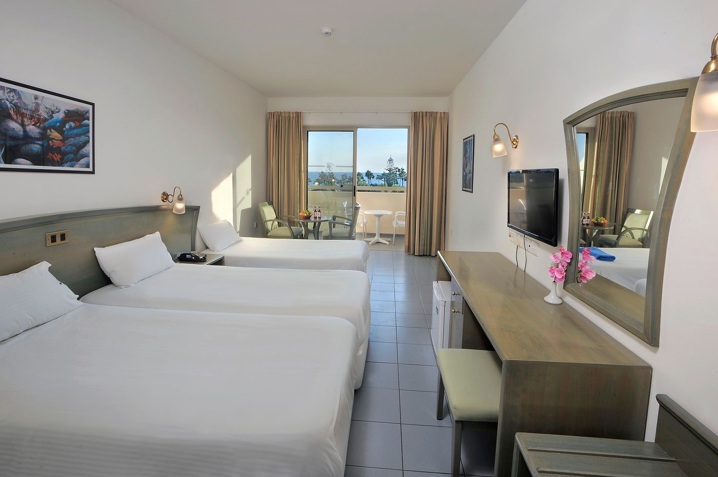 Nissiana-Hotel-and-Bungalows-Room-17