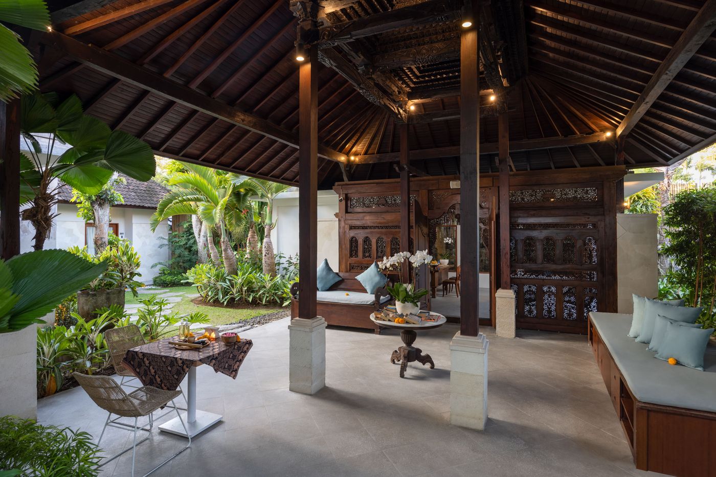 Tapa Tepi Kali by Pramana-Indonesia-Bali-Lobby-3