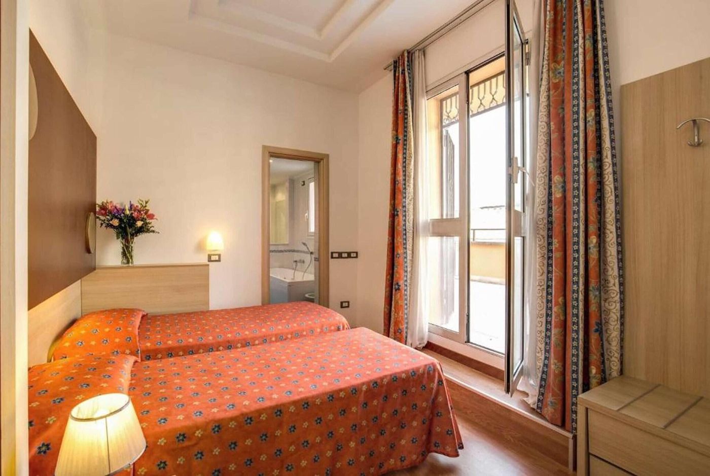 Hotel-San-Remo-Room-23