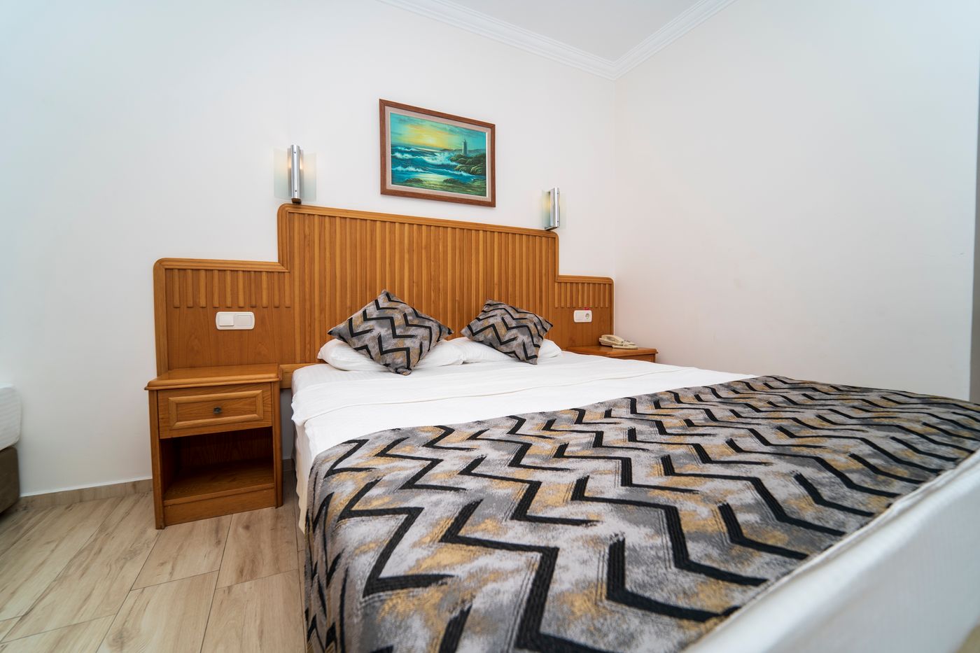 Belcehan-Deluxe-Room-20