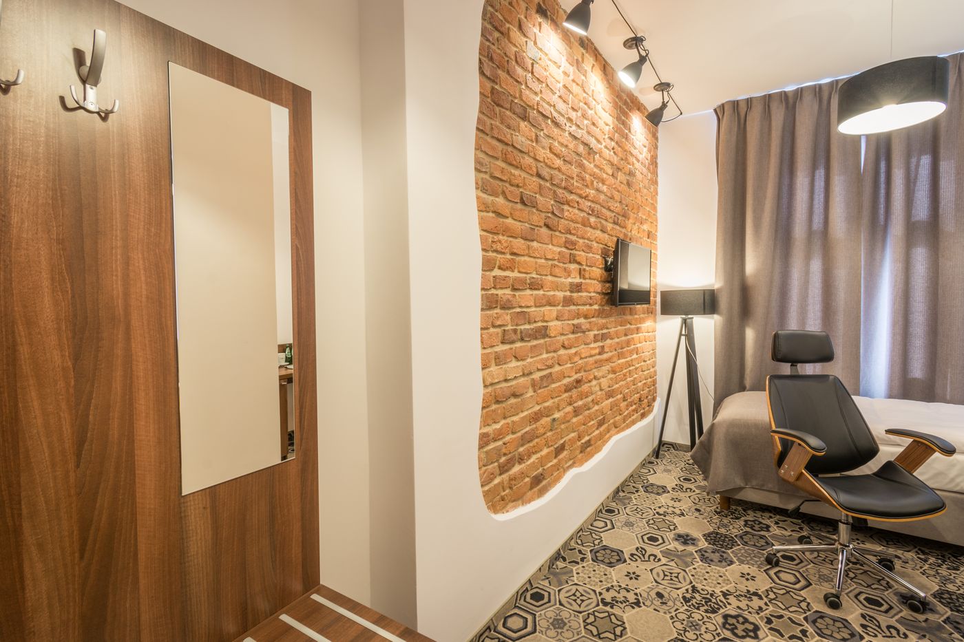 Hotel-Lavender-Room-39