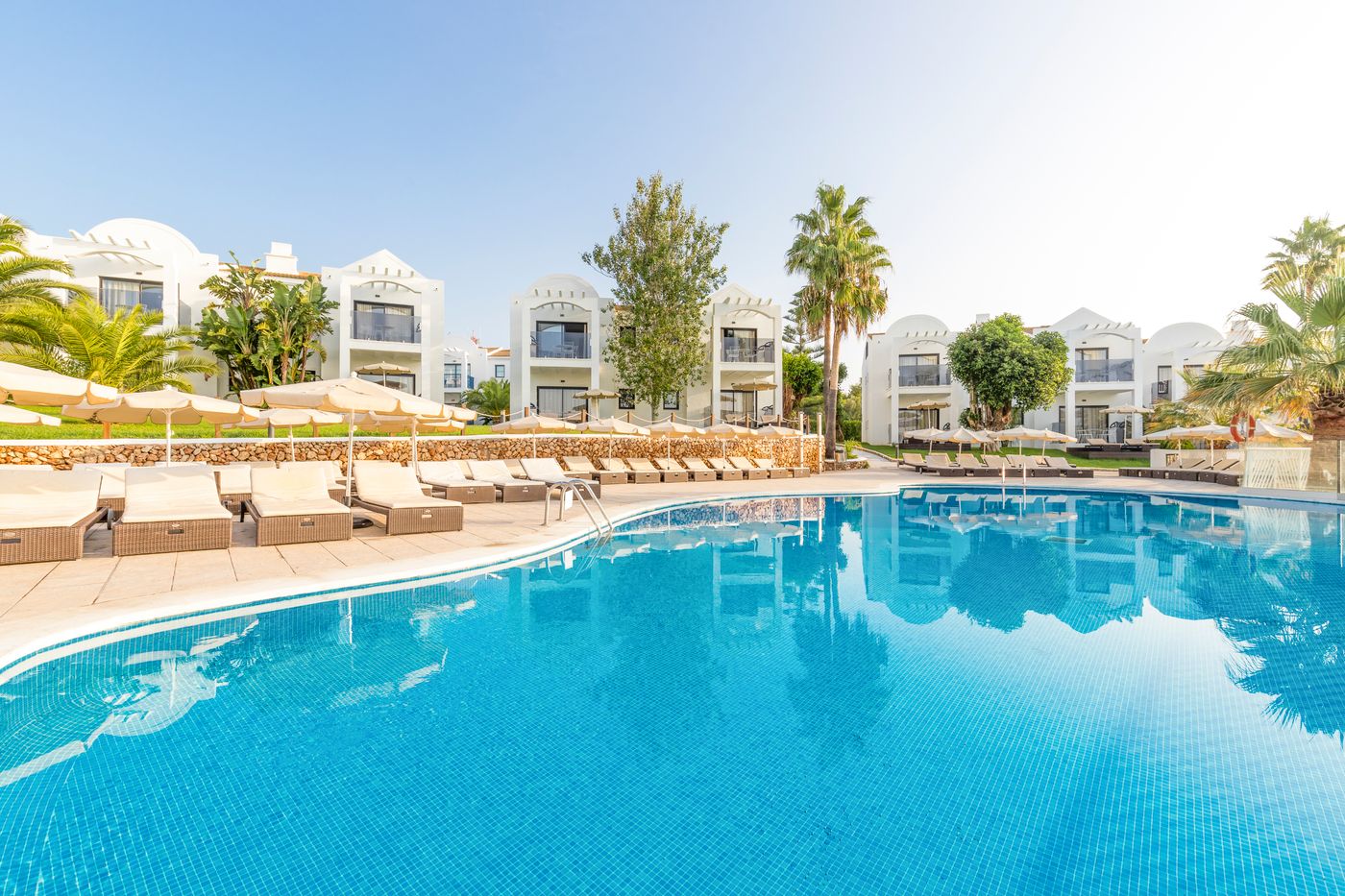 Mar-Hotels-Paradise-Club---Spa-Pool-5