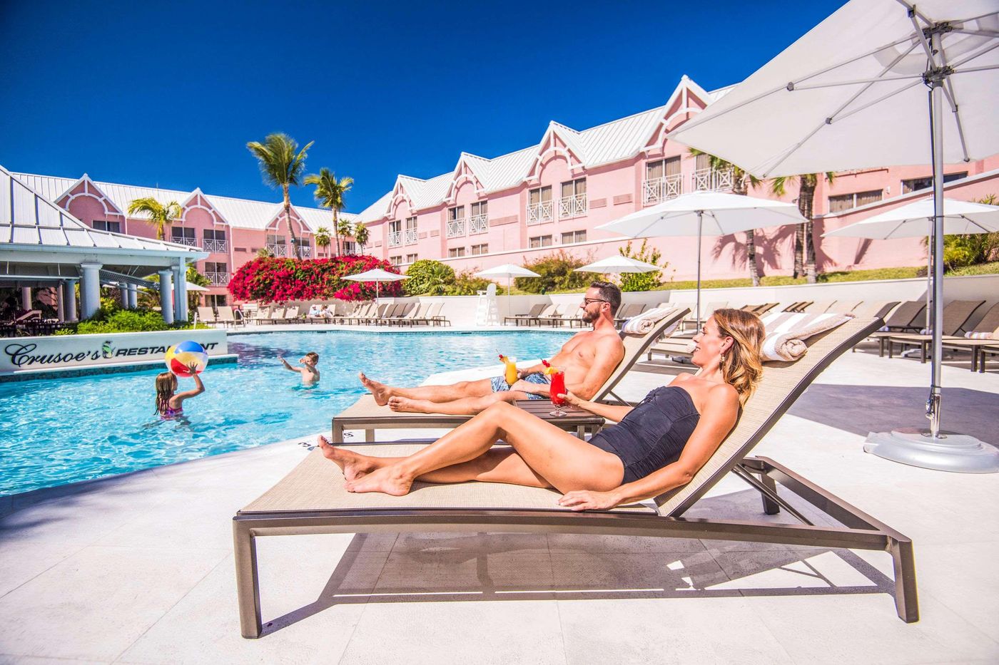 Comfort-Suites-Paradise-Island-Pool-12