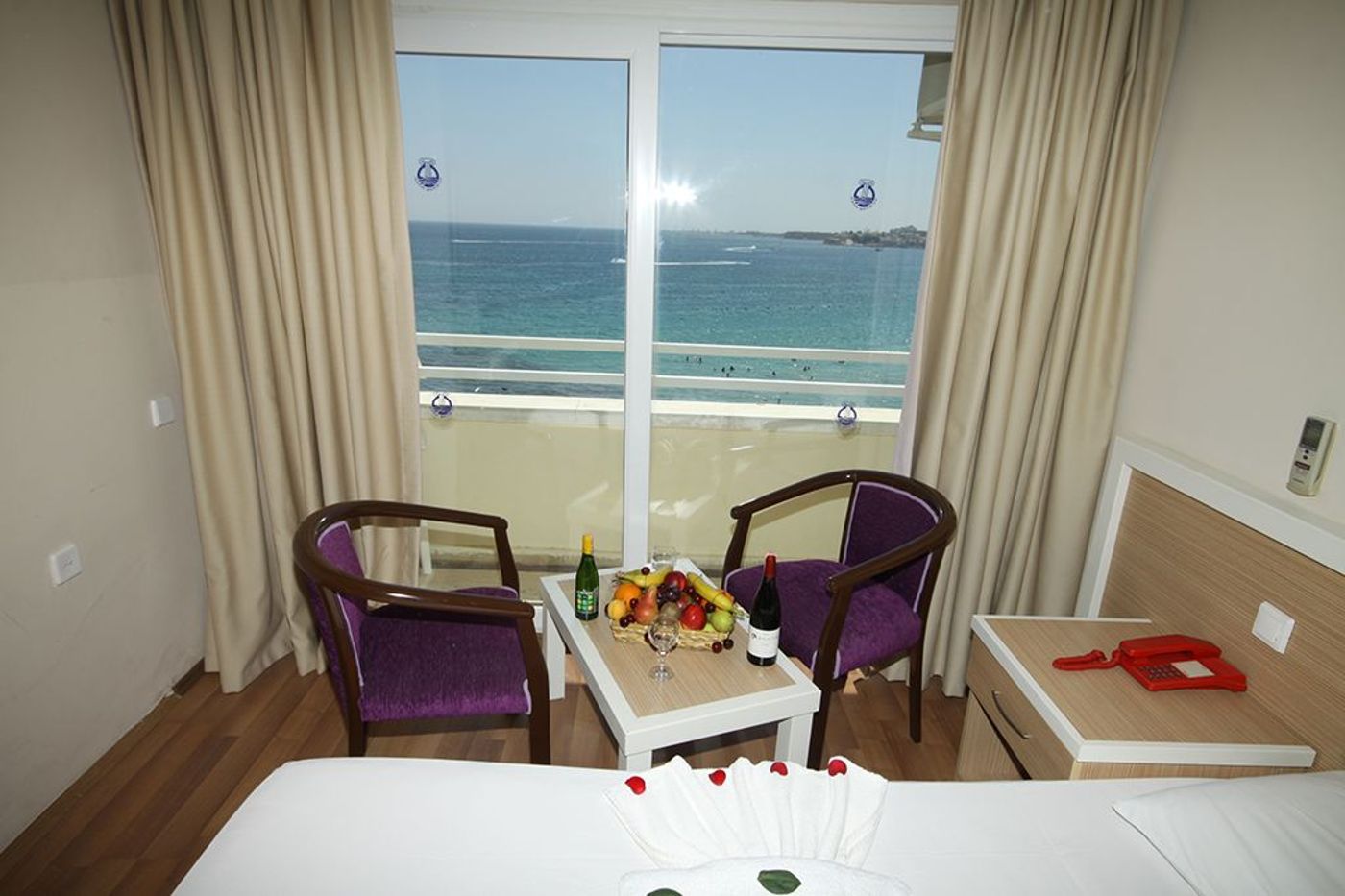 Tuntas Beach Hotel Altinkum