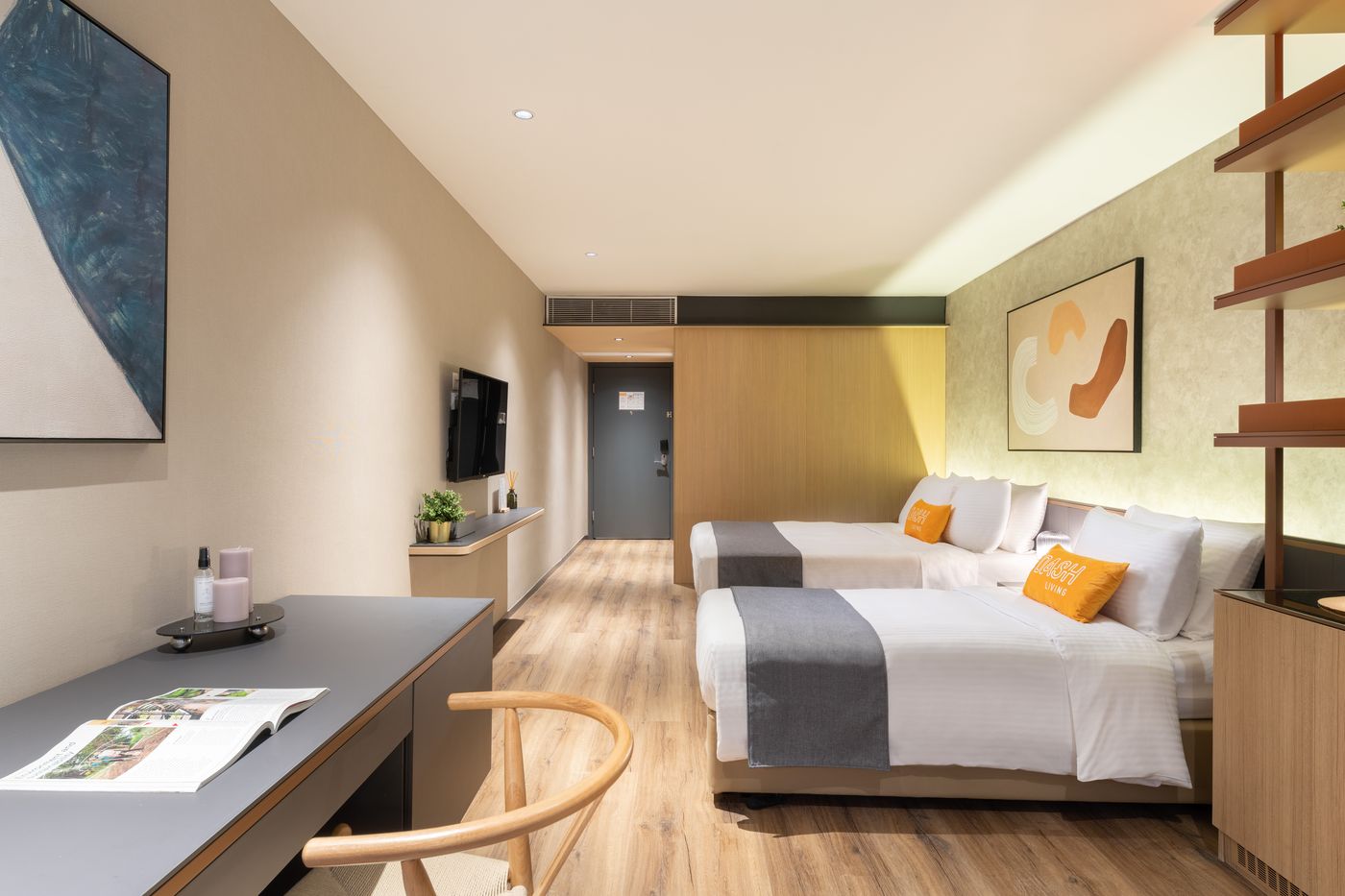 Dash-Living-On-Prat-Room-17