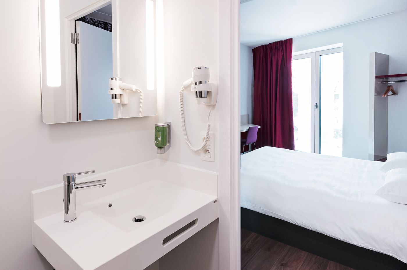 B&B HOTEL Antwerpen Zuid-Belgium-Antwerp-Room-10