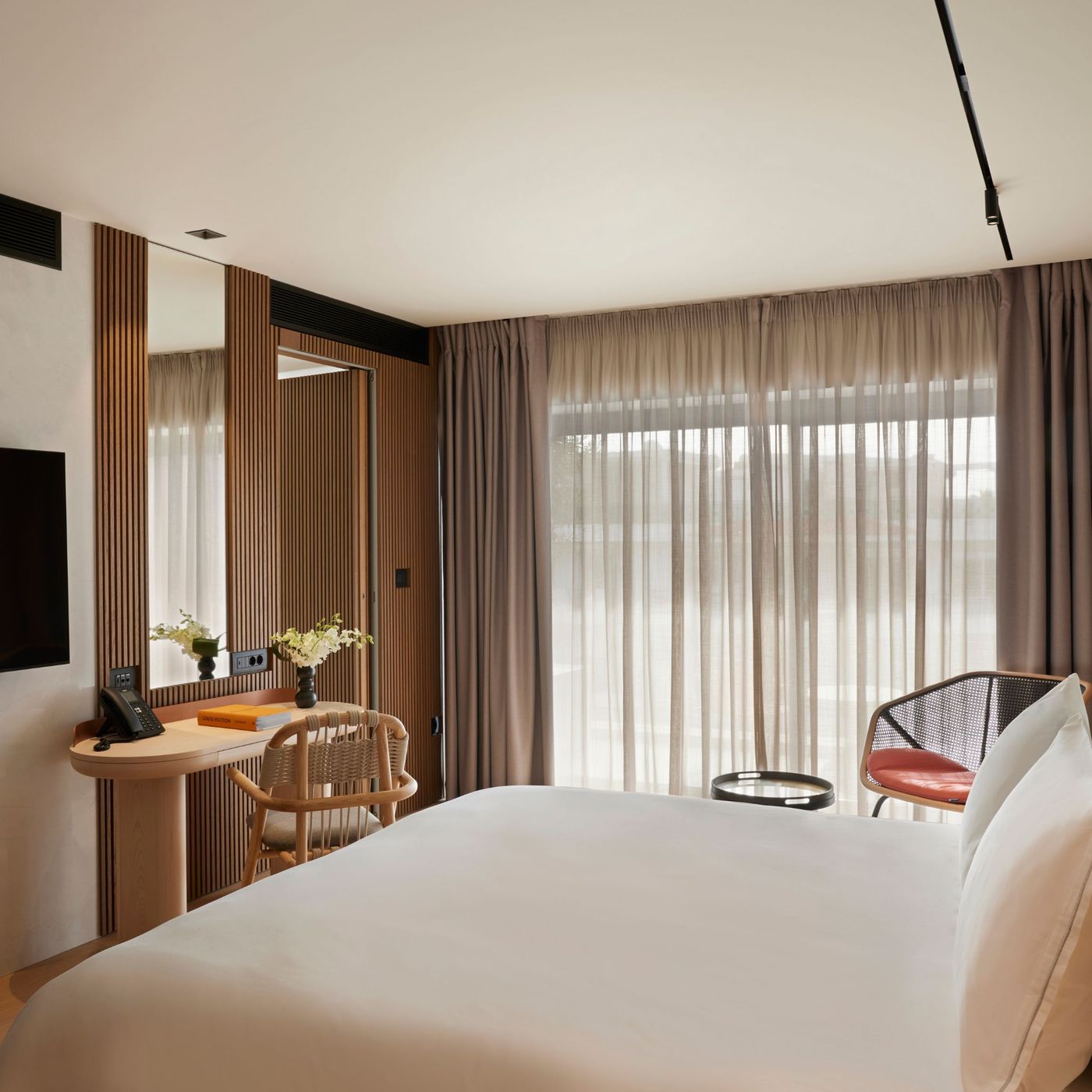 Dusit-Suites-Athens-Room-16