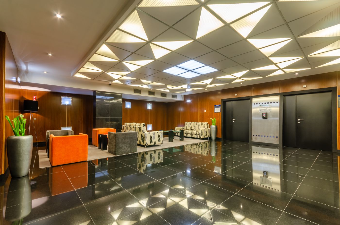 Olissippo-Marques-De-Sa-Lobby-15