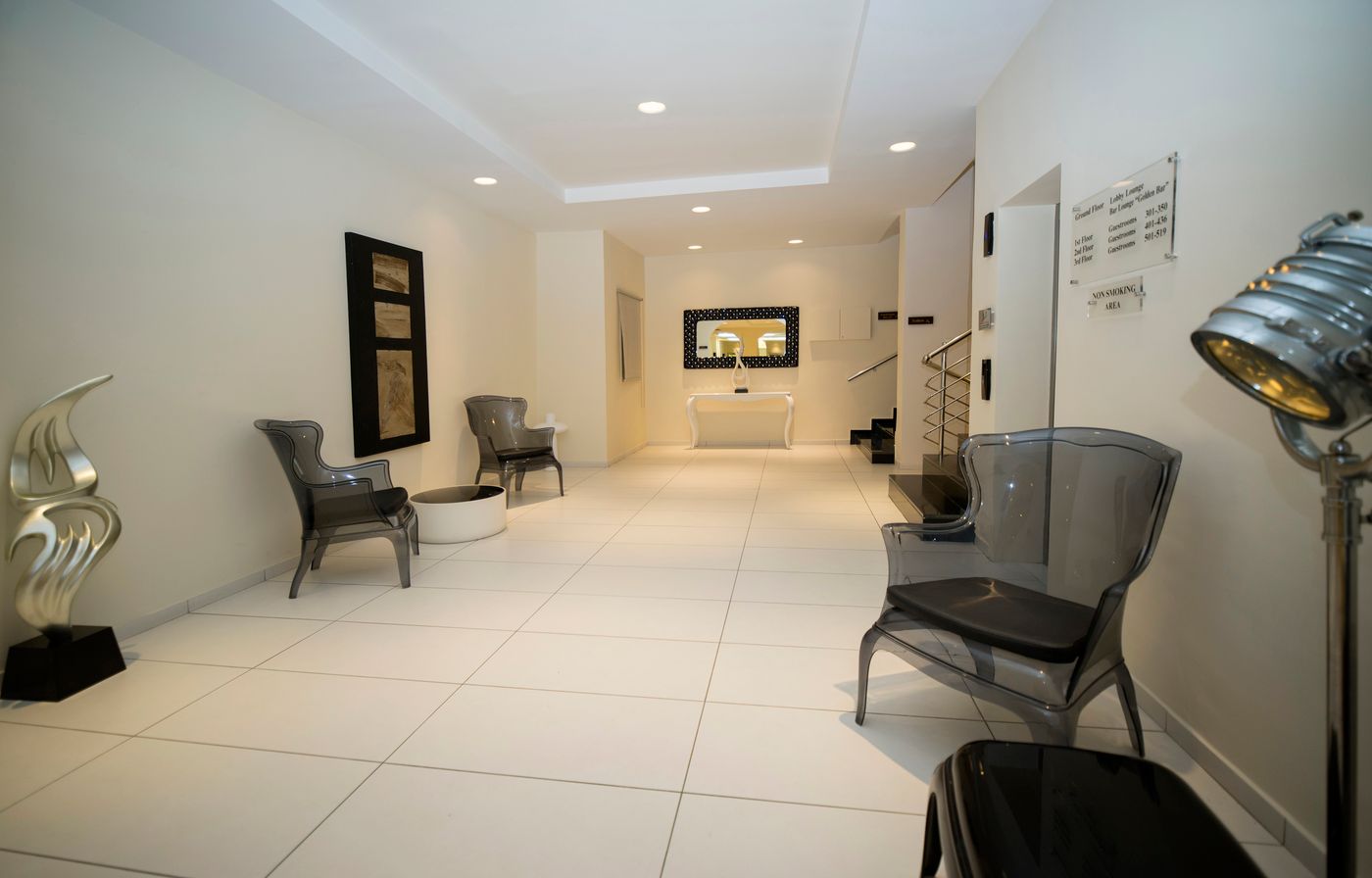 Golden-Beach-Lobby-33