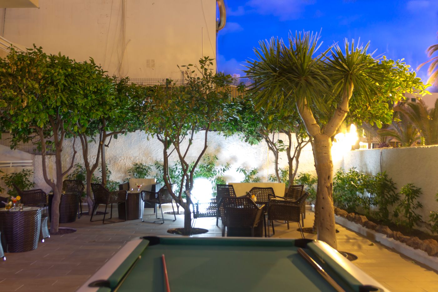 Coral California - Adults Only