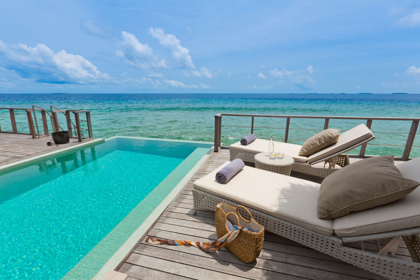 Dusit Thani Maldives 05