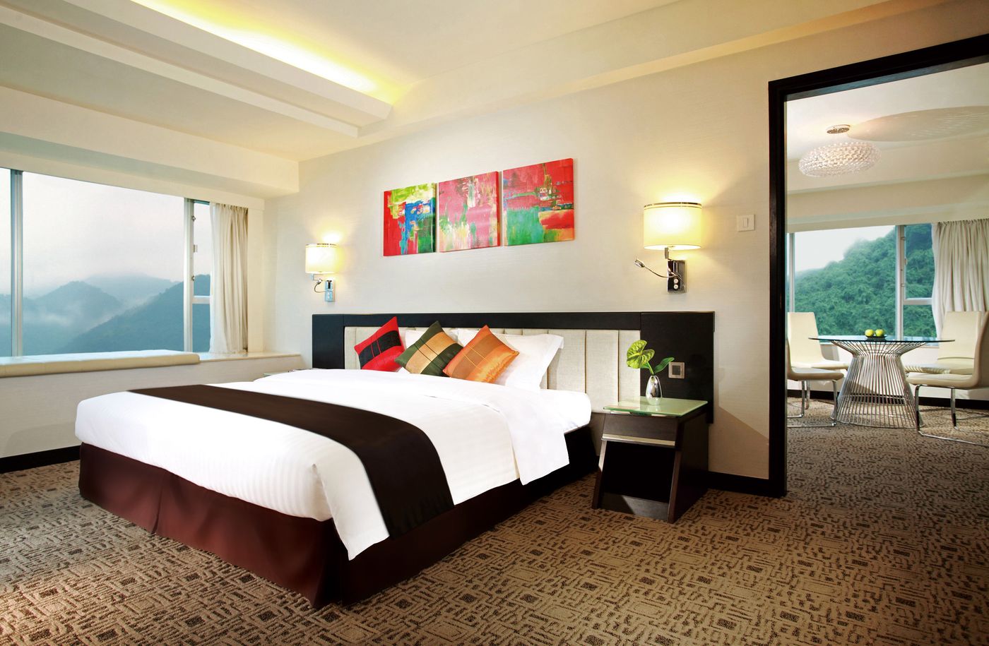 Regal-Riverside-Room-53