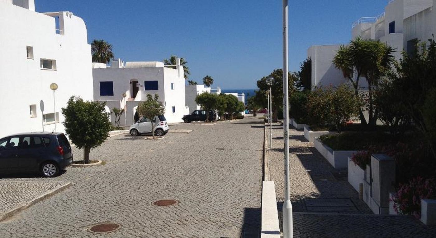 Cheerfulway-Alto-do-Moinho-Apartamentos-Lobby-5